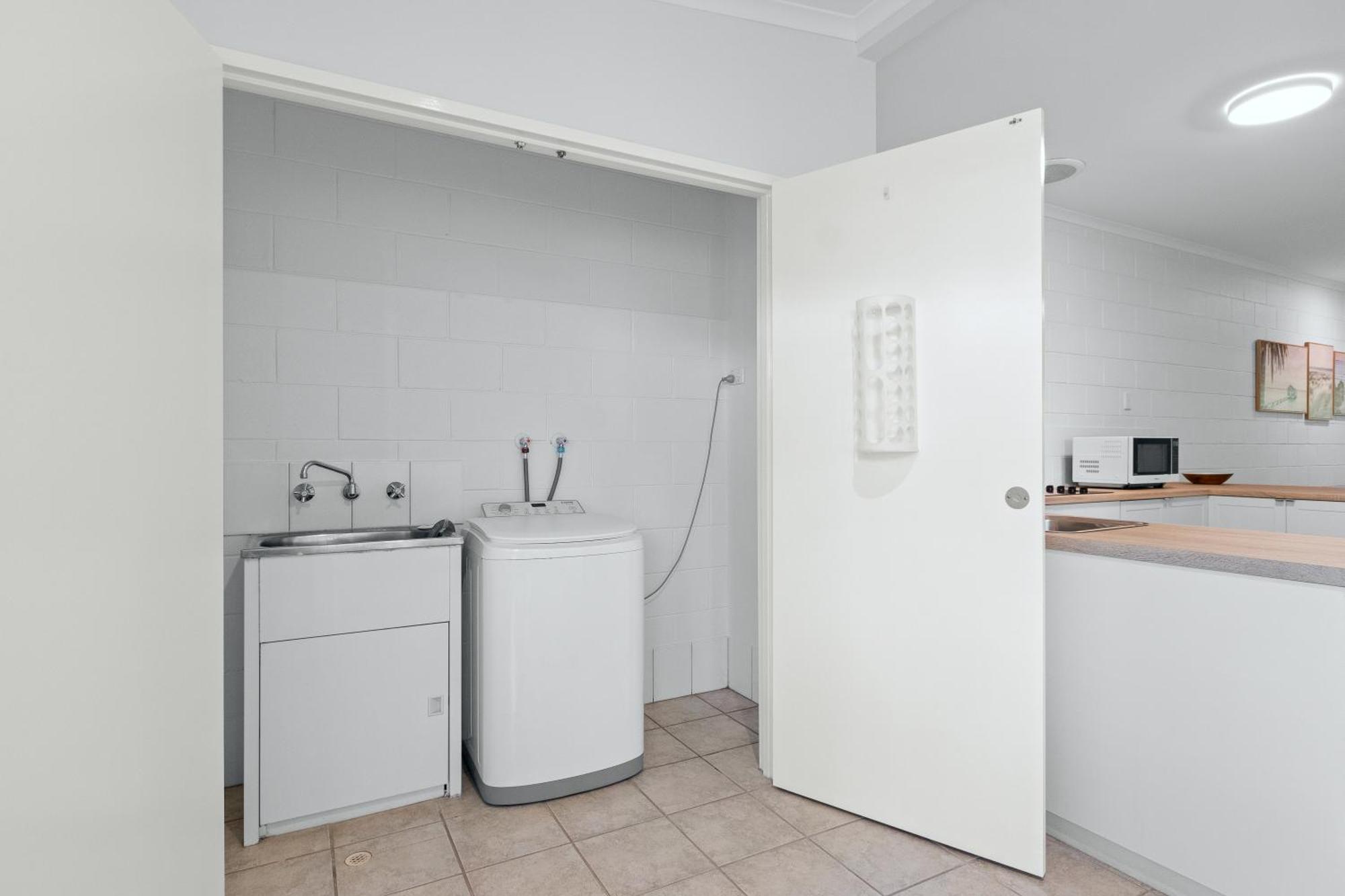 Cable Beachside Villas Broome Esterno foto